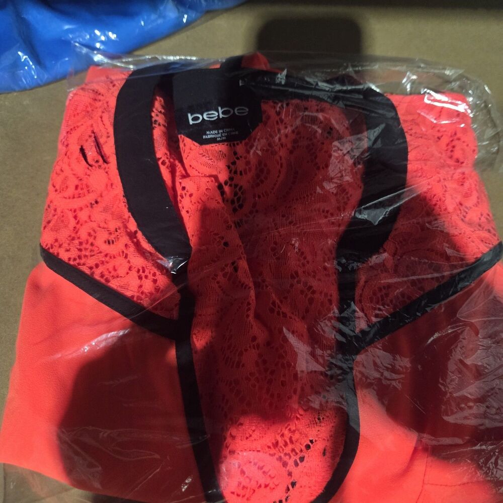 Bebe Blouse Womens M Fiery Coral Lace Yoke Zip Front Roll Tab Neon Y2K Club Top - Picture 11 of 11